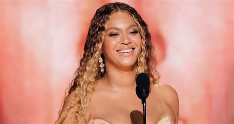 You'll Be Crazy in Love With Beyoncé's 2023 Grammys Outfit 